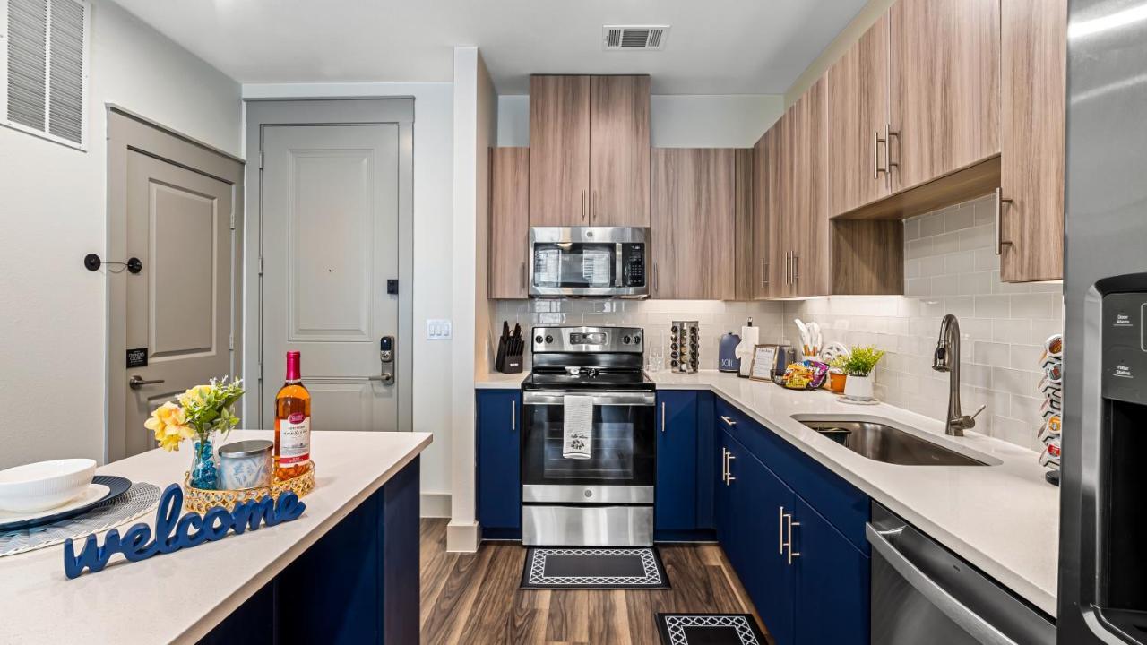 Cozy Retreat-Free Reserved Parking-Pool Addison Exterior foto